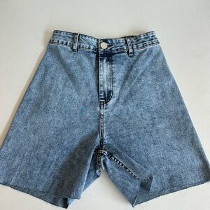 NWT. DESU Jaxon Wide Leg Jean Shorts Size 8